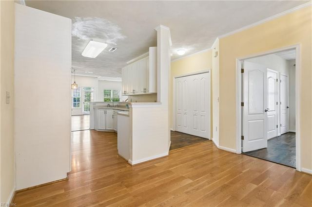 2992 Shore Dr Unit 304, Virginia Beach, VA 23451