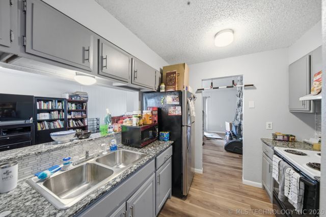 2416 92nd East Avenue, Tulsa, OK 74129