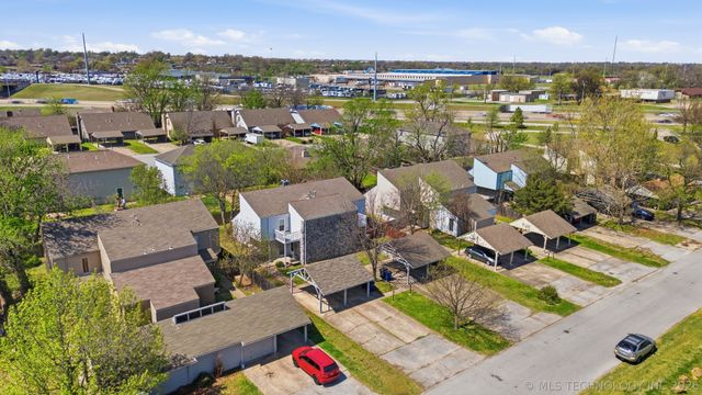 2416 92nd East Avenue, Tulsa, OK 74129