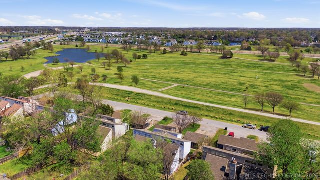 2416 92nd East Avenue, Tulsa, OK 74129