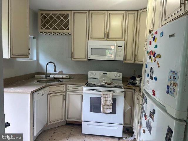 145 GLOUCESTER AVE, Lawnside, NJ 08045