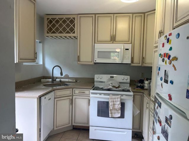 145 GLOUCESTER AVE, Lawnside, NJ 08045