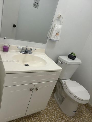 1250 NE 125th St 208C, North Miami, FL 33161