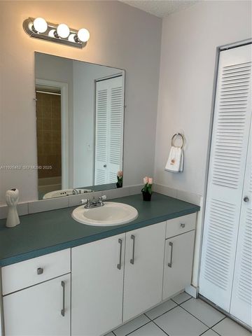 1250 NE 125th St 208C, North Miami, FL 33161