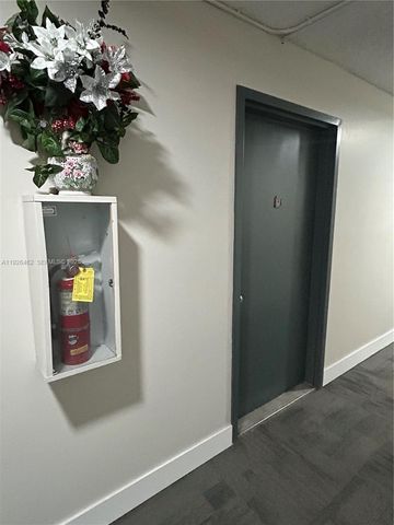 1250 NE 125th St 208C, North Miami, FL 33161