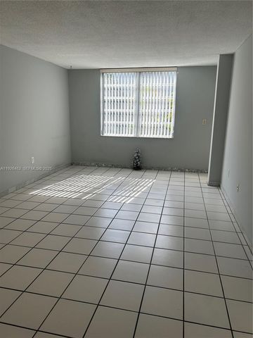 1250 NE 125th St 208C, North Miami, FL 33161