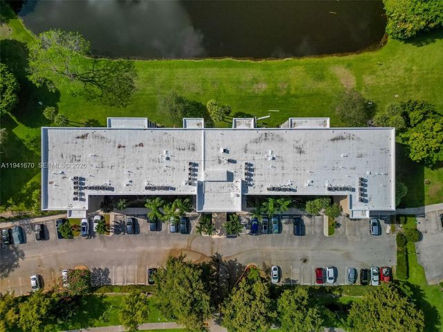 4030 W Palm Aire Dr 408, Pompano Beach, FL 33069