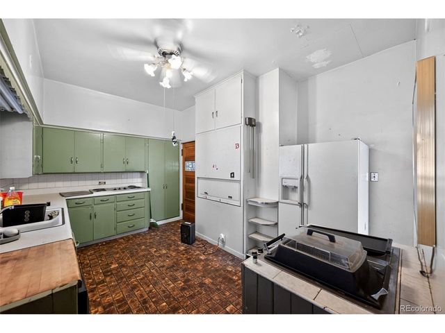 107 S 4th Ave, Brighton, CO 80601