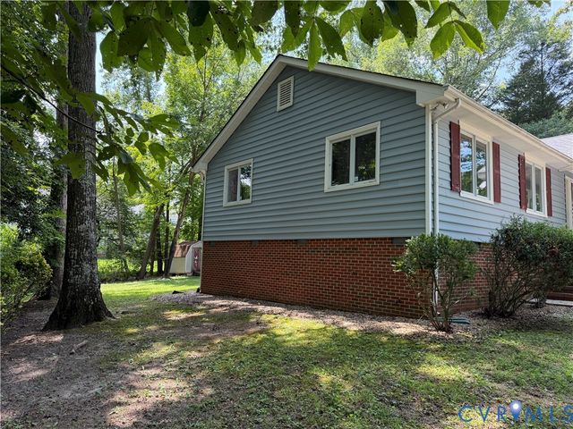 4603 Edenton Pl, Chester, VA 23831