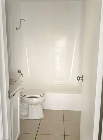 757 95th AVE N, Naples, FL 34108