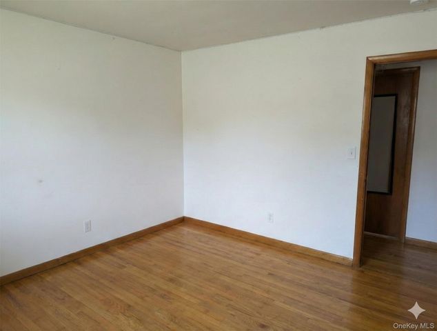 7 Brookland Farms Road, Poughkeepsie, NY 12601