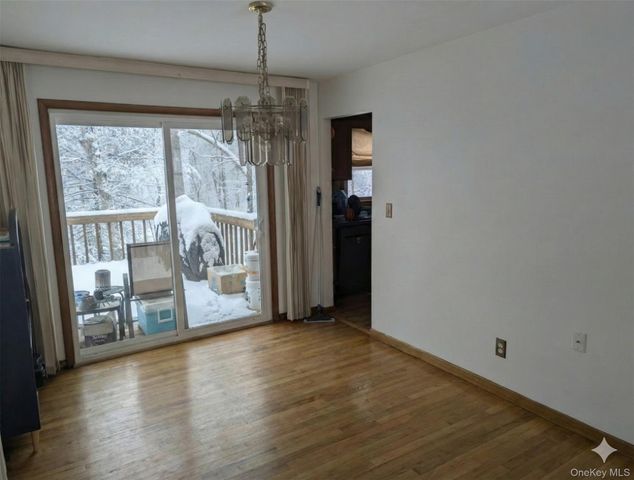 7 Brookland Farms Road, Poughkeepsie, NY 12601