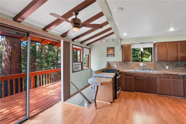 739 Lake Drive, Lake Arrowhead, CA 92385