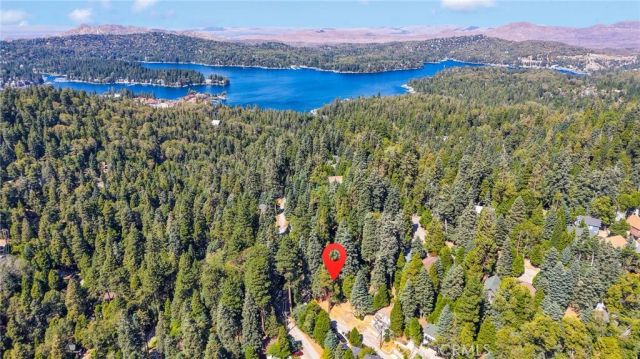 739 Lake Drive, Lake Arrowhead, CA 92385