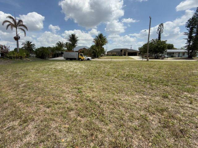 2206 NE 1ST PLACE, Cape Coral, FL 33909