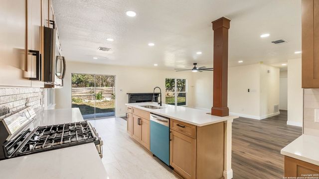 6335 Marrogot Run, San Antonio, TX 78233