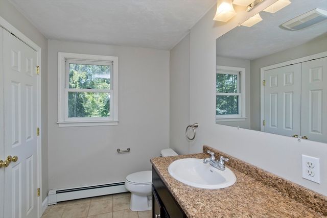 37 Cooper Rd, Northbridge, MA 01534