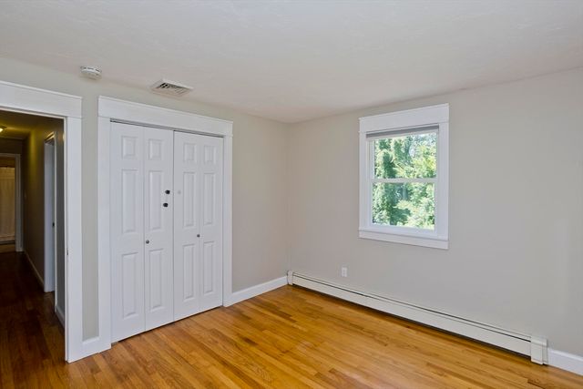 37 Cooper Rd, Northbridge, MA 01534
