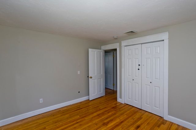 37 Cooper Rd, Northbridge, MA 01534