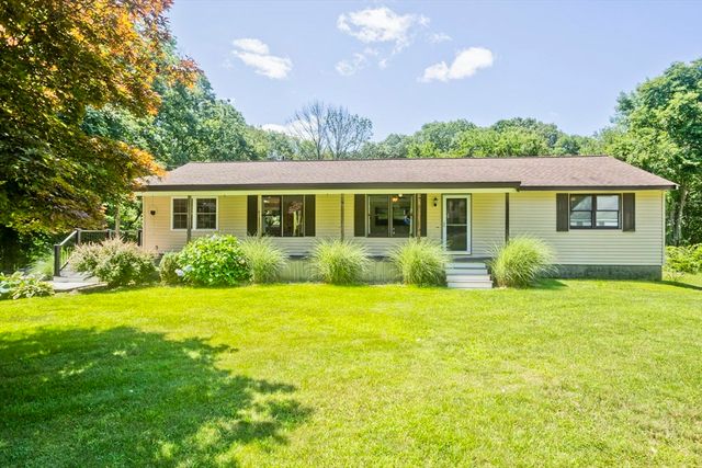 37 Cooper Rd, Northbridge, MA 01534