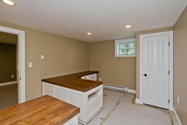 37 Cooper Rd, Northbridge, MA 01534