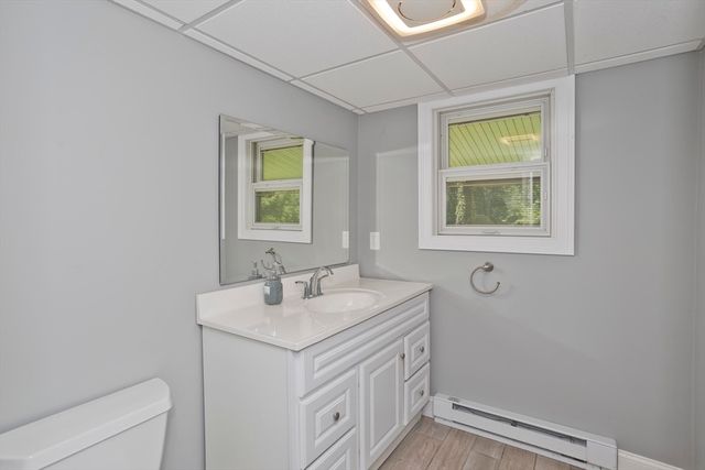 37 Cooper Rd, Northbridge, MA 01534