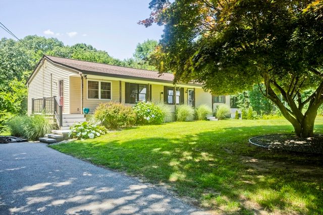 37 Cooper Rd, Northbridge, MA 01534