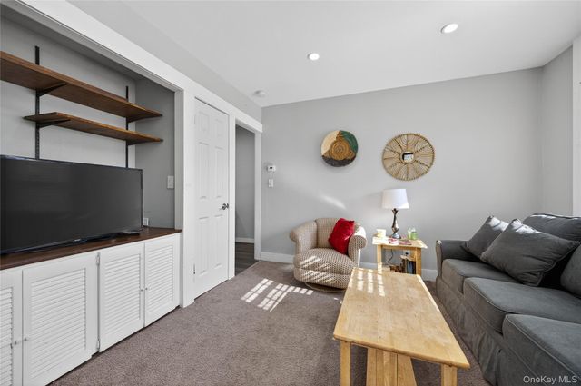 2934 Dahlia Avenue, Baldwin, NY 11510