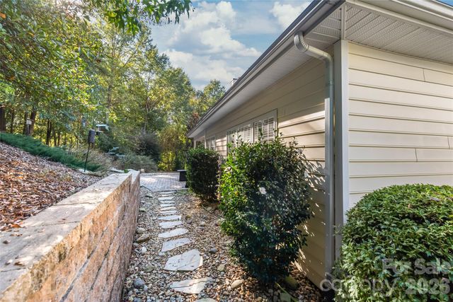 2208 Henery Tuckers Court, Charlotte, NC 28270