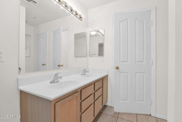 8842 E PORTOBELLO Avenue, Mesa, AZ 85212