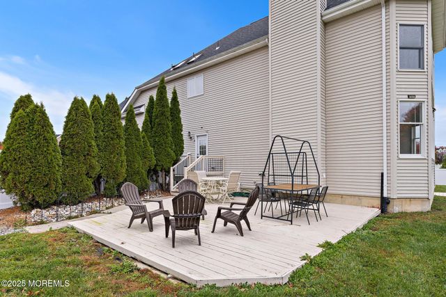 5 Willow Court, Stafford, NJ 08050