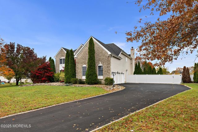 5 Willow Court, Stafford, NJ 08050