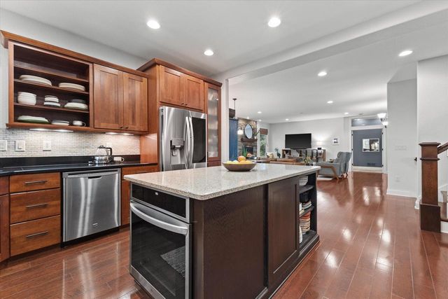 11303 47th AVENUE, Pleasant Prairie, WI 53158