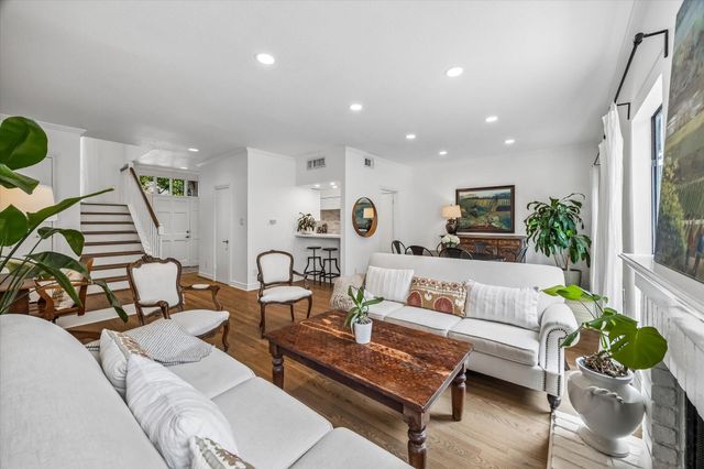 701 Bering Drive 1501, Houston, TX 77057
