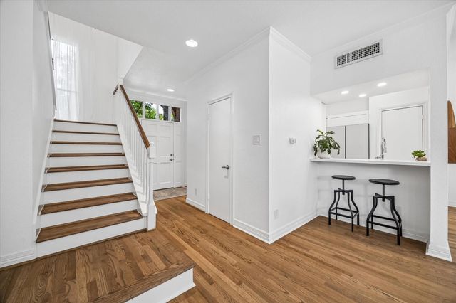 701 Bering Drive 1501, Houston, TX 77057