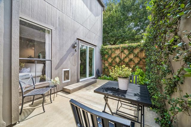 701 Bering Drive 1501, Houston, TX 77057