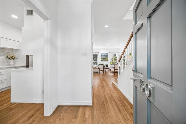 701 Bering Drive 1501, Houston, TX 77057