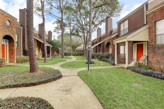 701 Bering Drive 1501, Houston, TX 77057