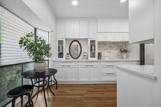 701 Bering Drive 1501, Houston, TX 77057