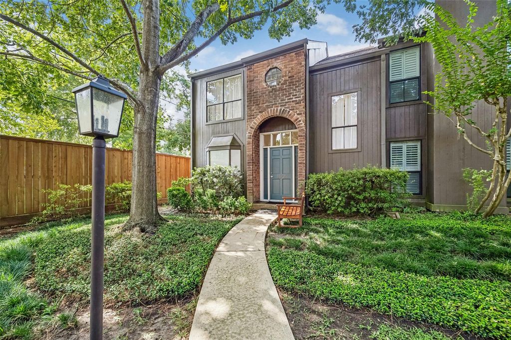 701 Bering Drive 1501, Houston, TX 77057