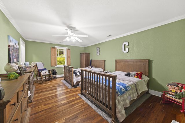 123 Brewer Dr, Waynesboro, TN 38485