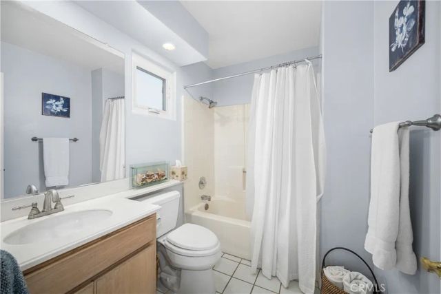 1713 Electric Avenue, Seal Beach, CA 90740