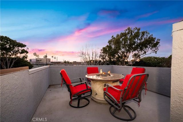 1713 Electric Avenue, Seal Beach, CA 90740