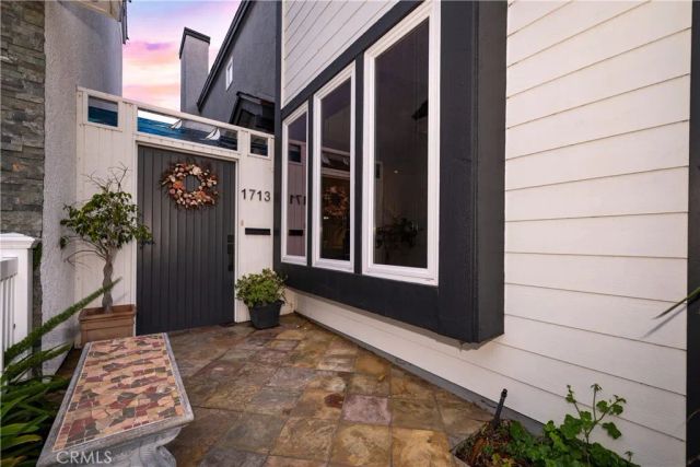 1713 Electric Avenue, Seal Beach, CA 90740