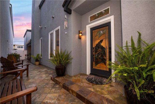 1713 Electric Avenue, Seal Beach, CA 90740