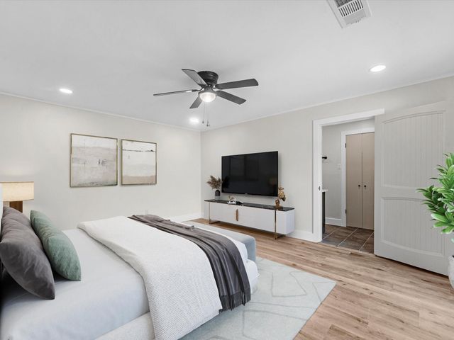 8511 De Moss Drive, Houston, TX 77036