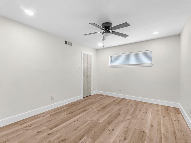 8511 De Moss Drive, Houston, TX 77036