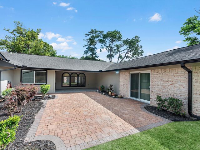 8511 De Moss Drive, Houston, TX 77036