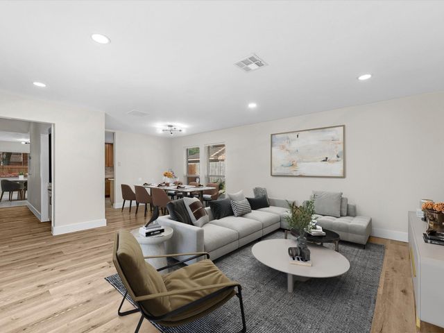 8511 De Moss Drive, Houston, TX 77036