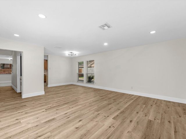 8511 De Moss Drive, Houston, TX 77036
